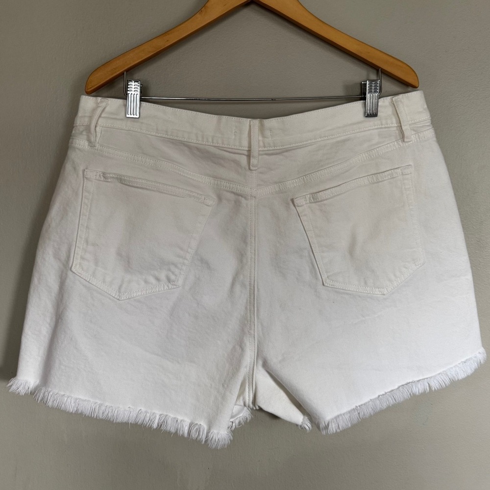 LOFT‎ White Denim Shorts Women's Size 18 Fringe Hem Casual Summer - Picture 2 of 3